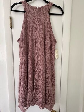 NEW WITH TAGS, LARGE Altar'd State, Flowy Mauve Lacey Dress